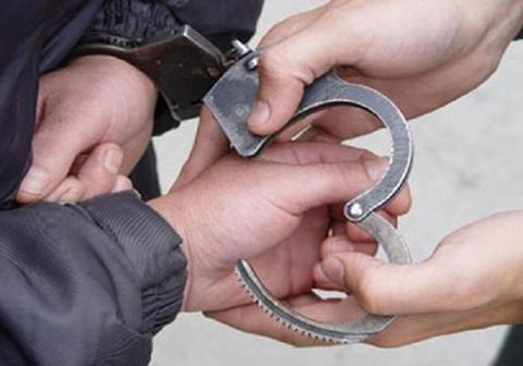 ضبط متهمين حجبوا 1227 طن مكرونة وأعلاف عن