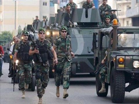 القوات اللبنانية والإسرائيلية تتبادلان إلقاء