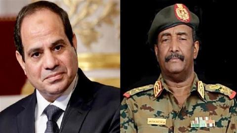 السيسي ورئيس مجلس السيادة السوداني يتبادلان