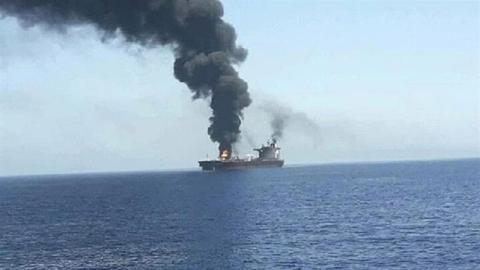 يديعوت أحرونوت: إصابة سفينة إسرائيلية بطائرة