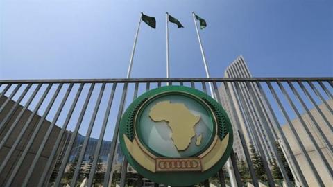 الاتحاد الأفريقي يدعو السنغال لإجراء انتخابات