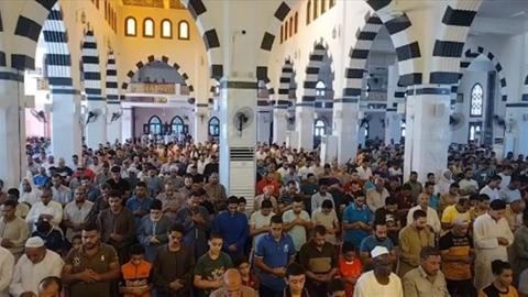 مساجد أسيوط تؤدي صلاة الغائب على ضحايا المغرب