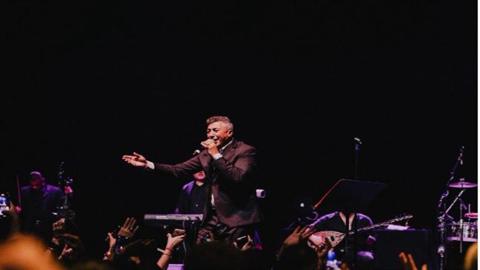 عمر عبداللات يغني في أكبر مسارح أوهايو