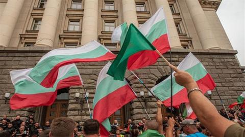 احتجاجات في العاصمة البلغارية على إغلاق كنيسة