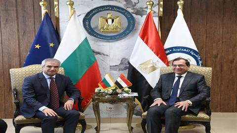 مصر تبحث مع بلغاريا فرص الاستثمار في البترول