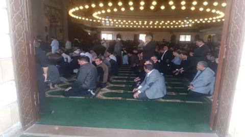 وصول جثمان نائب وزير التعليم لمسجد الحصري في