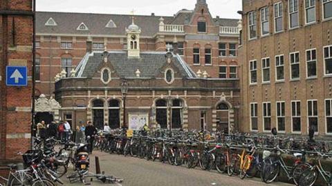 جامعة أمستردام تغلق حرمها أمام الاحتجاجات