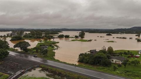 ارتفاع عدد ضحايا الفيضانات في جنوب البرازيل إلى