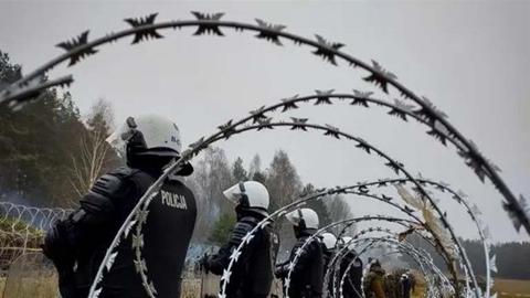 بولندا.. حرس الحدود يحتجز جنديًا روسيًا تسلل من